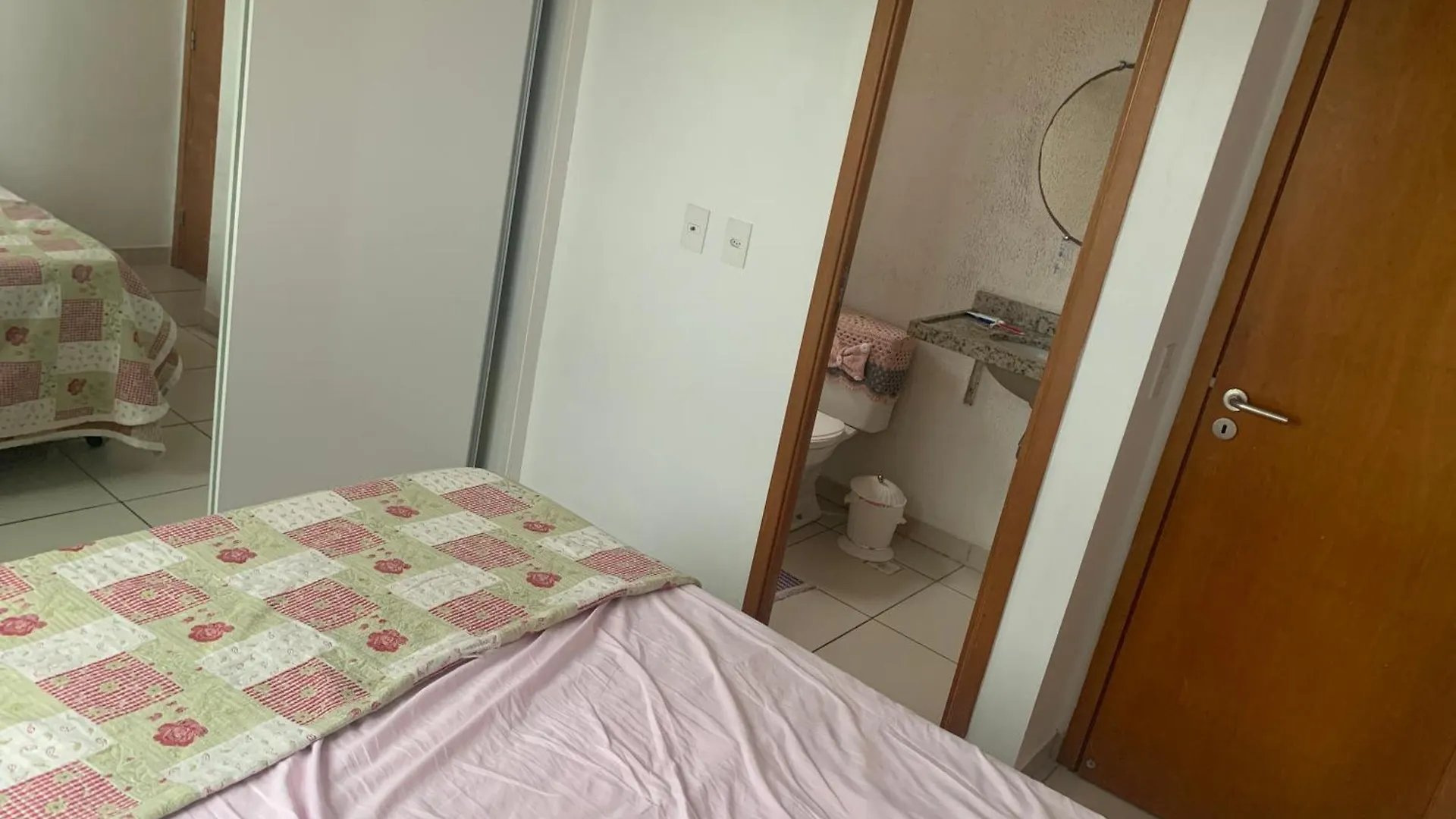 Apartamento Quarto Em Condominio No Bairro Fatima Fortaleza